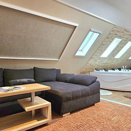 Apartman Siesta Buek - Buekfuerdo מראה חיצוני תמונה