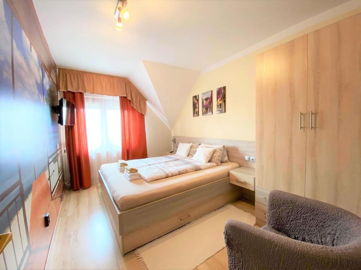 Apartman Siesta Buek - Buekfuerdo מראה חיצוני תמונה