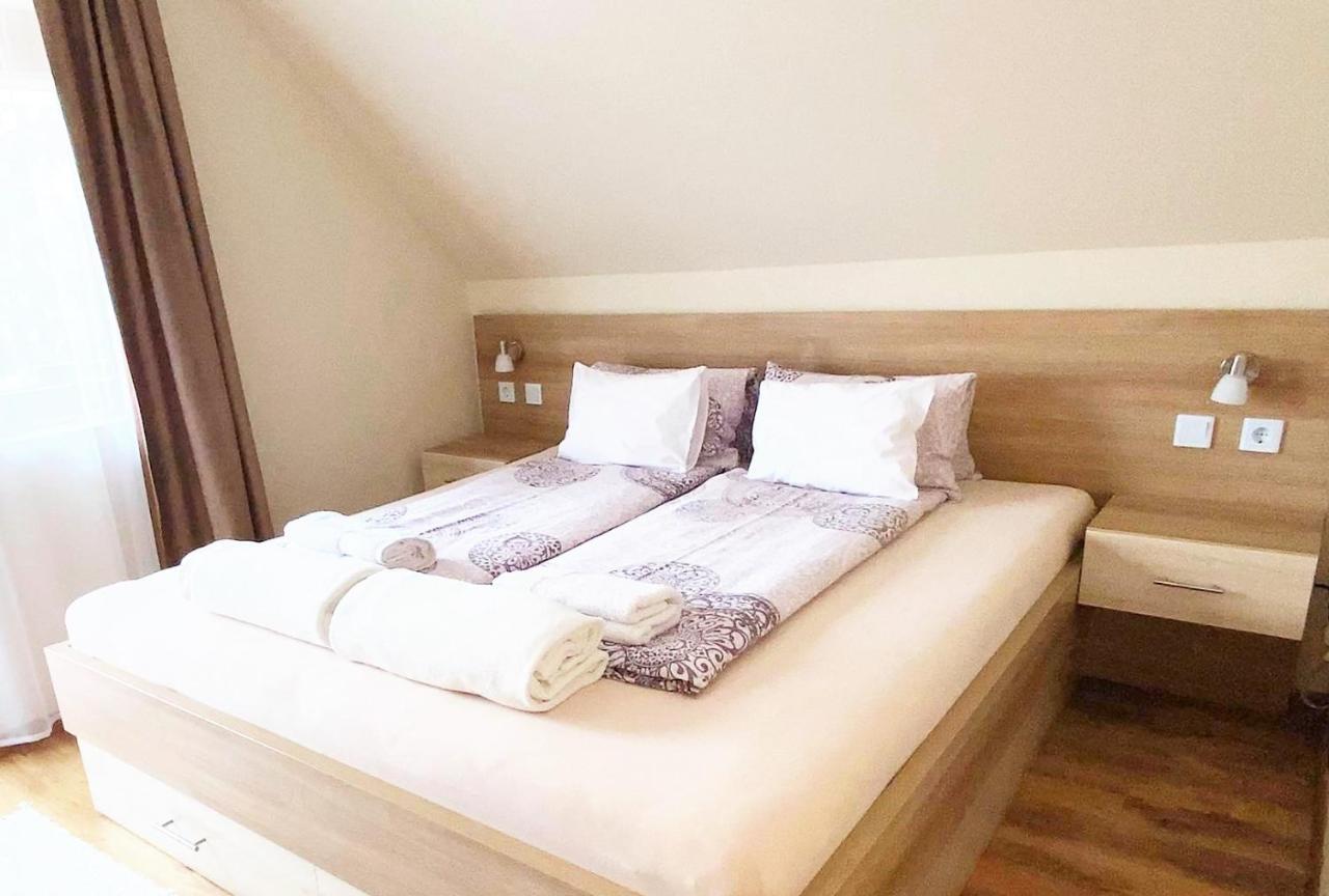 Apartman Siesta Buek - Buekfuerdo מראה חיצוני תמונה
