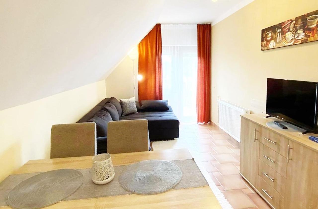 Apartman Siesta Buek - Buekfuerdo מראה חיצוני תמונה