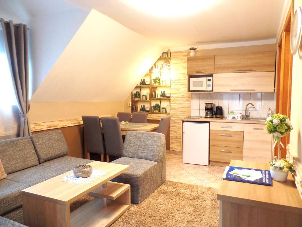 Apartman Siesta Buek - Buekfuerdo מראה חיצוני תמונה