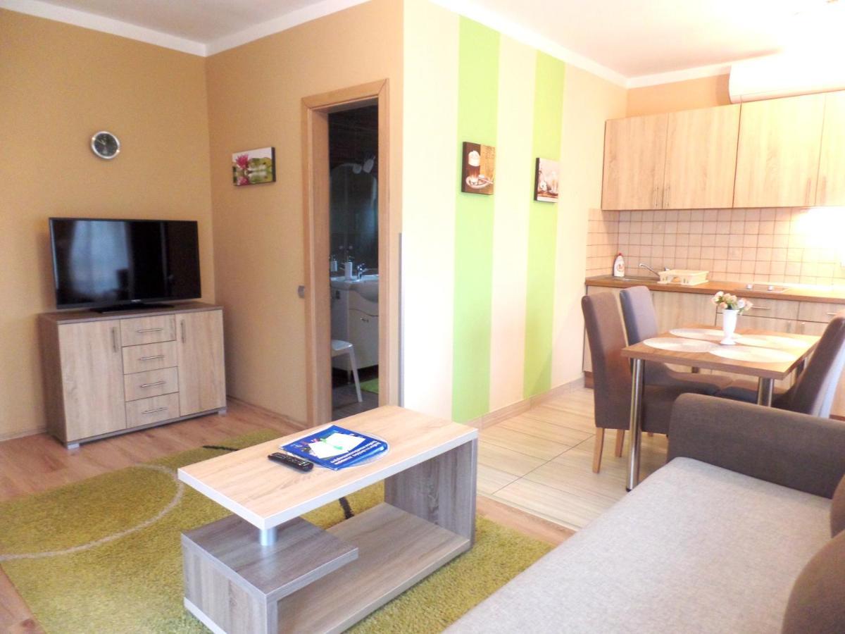 Apartman Siesta Buek - Buekfuerdo מראה חיצוני תמונה