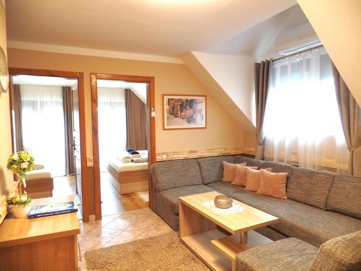 Apartman Siesta Buek - Buekfuerdo מראה חיצוני תמונה
