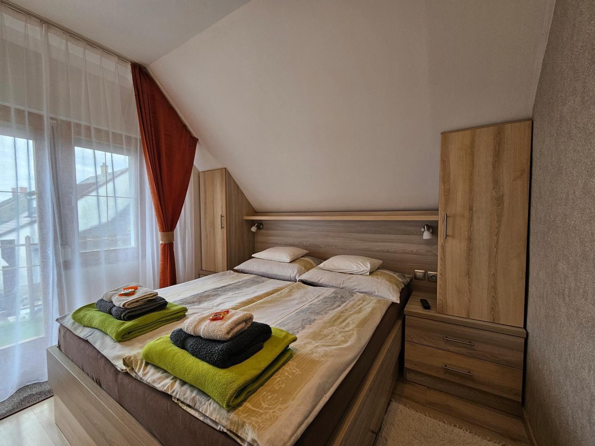 Apartman Siesta Buek - Buekfuerdo מראה חיצוני תמונה