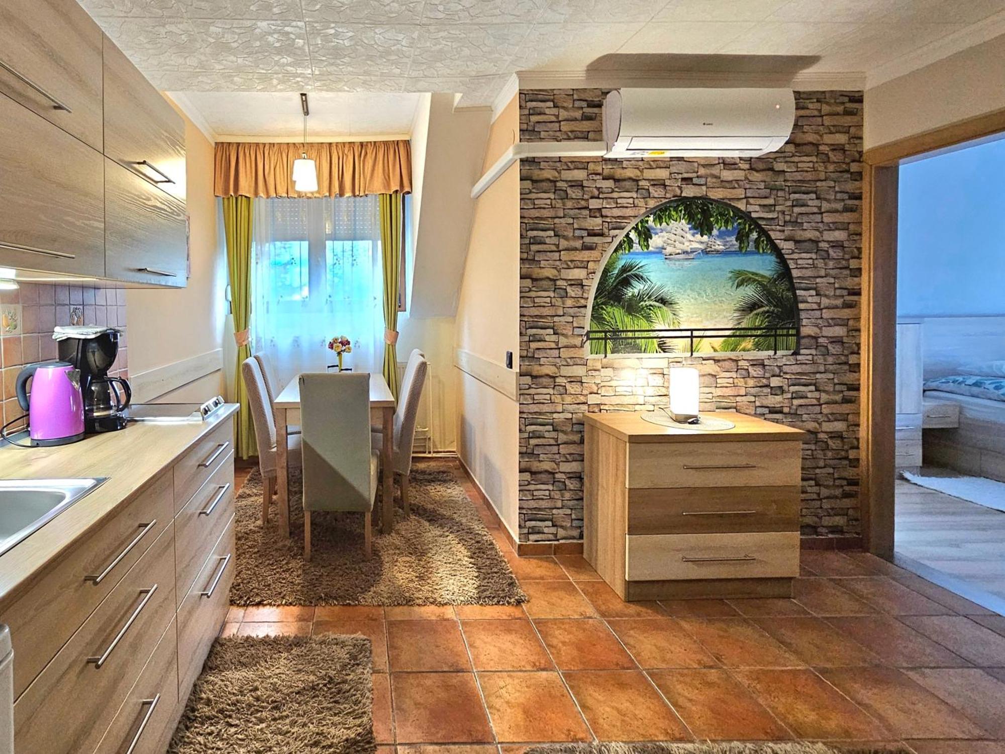 Apartman Siesta Buek - Buekfuerdo מראה חיצוני תמונה