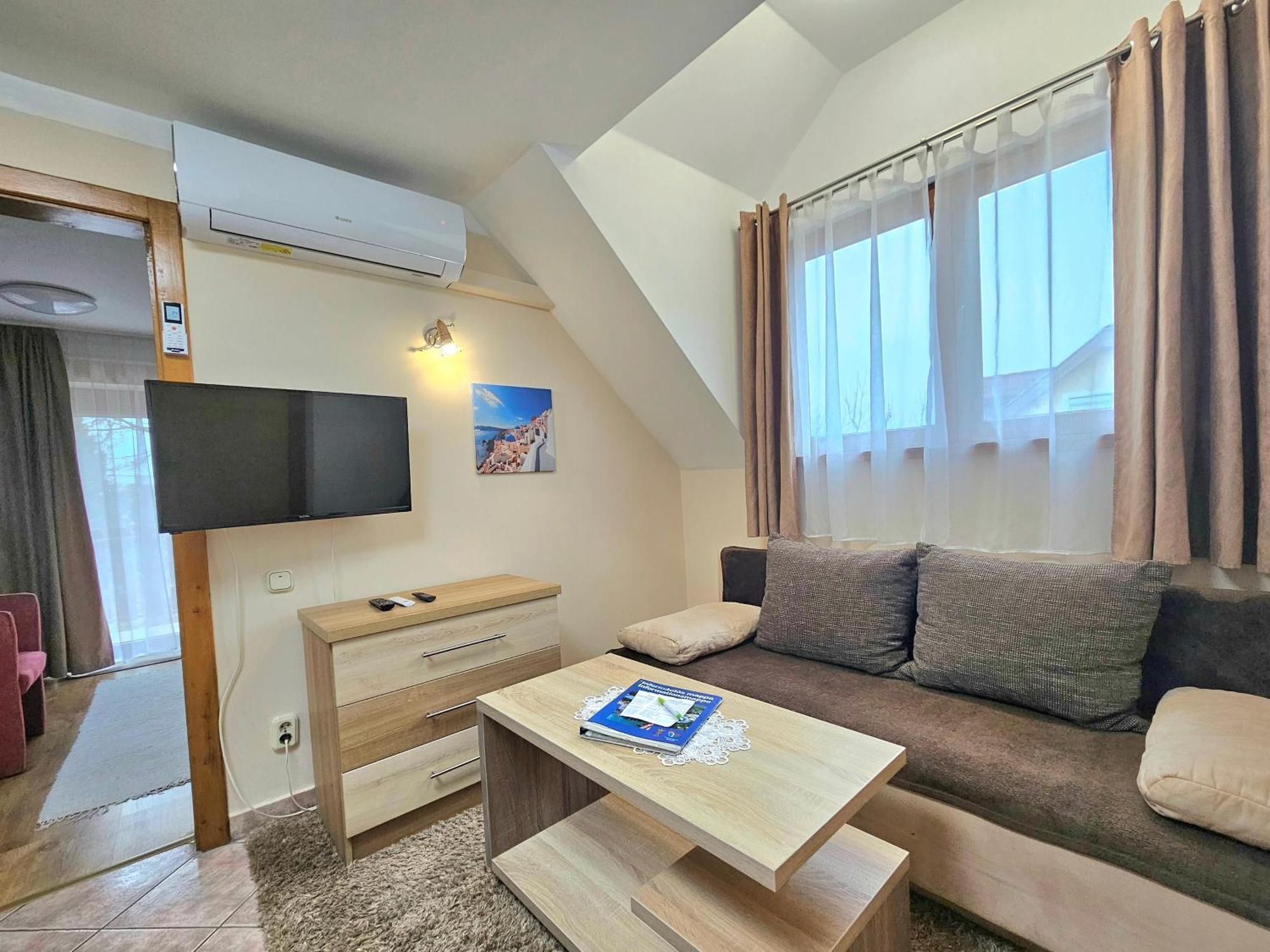 Apartman Siesta Buek - Buekfuerdo מראה חיצוני תמונה