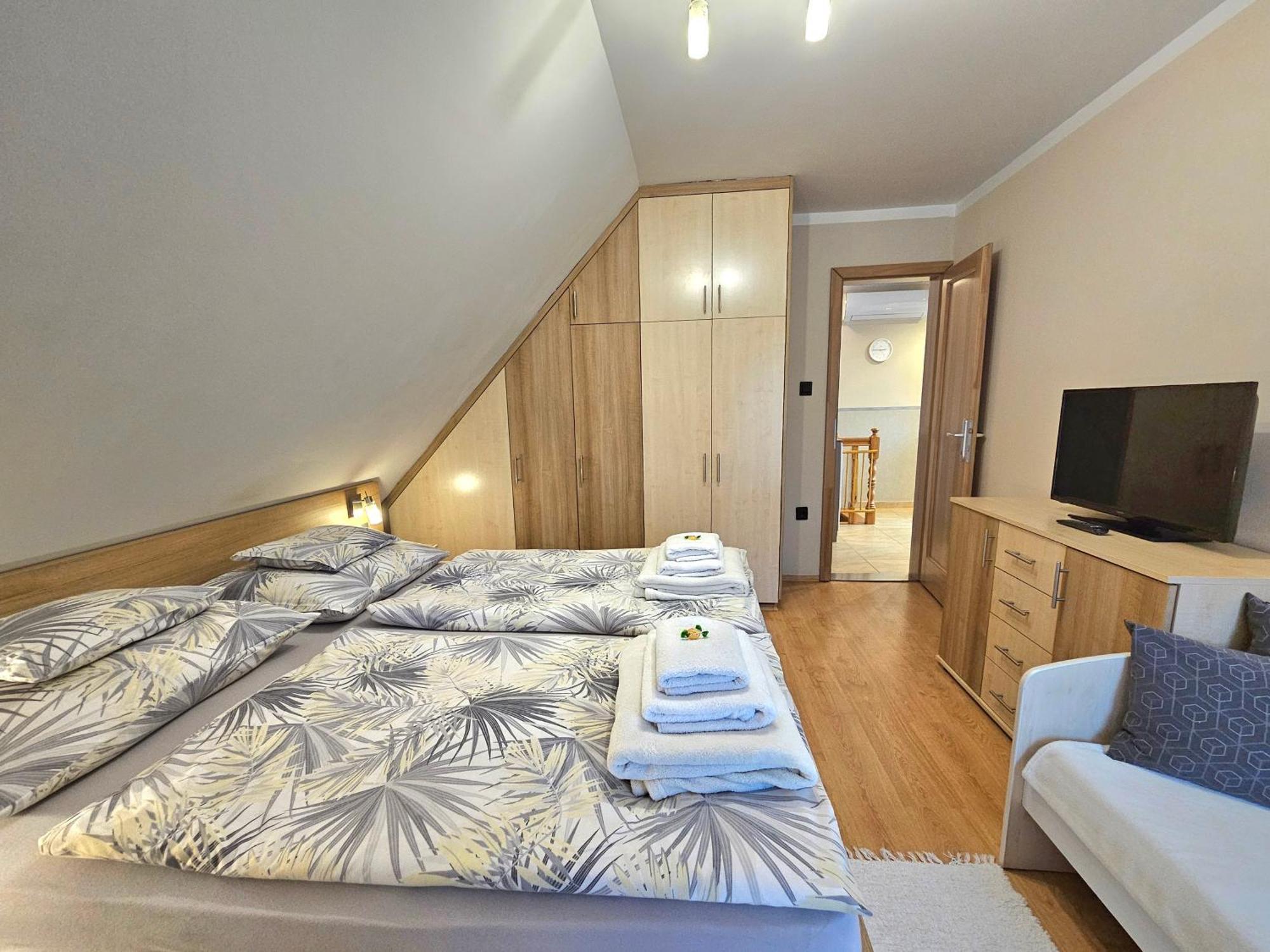 Apartman Siesta Buek - Buekfuerdo מראה חיצוני תמונה