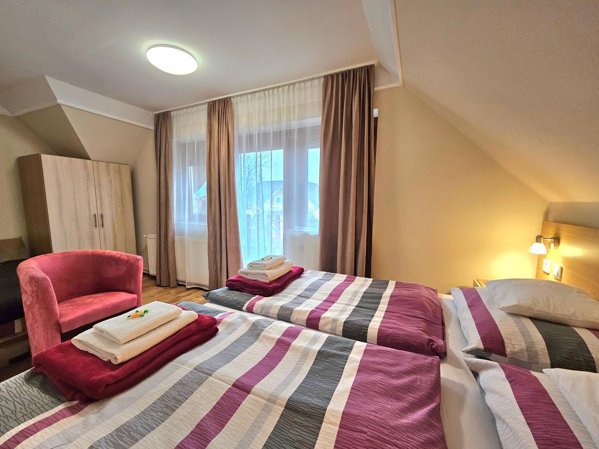 Apartman Siesta Buek - Buekfuerdo מראה חיצוני תמונה